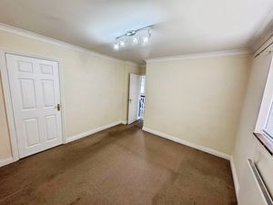 BELLFIELD AVENUE- click for photo gallery